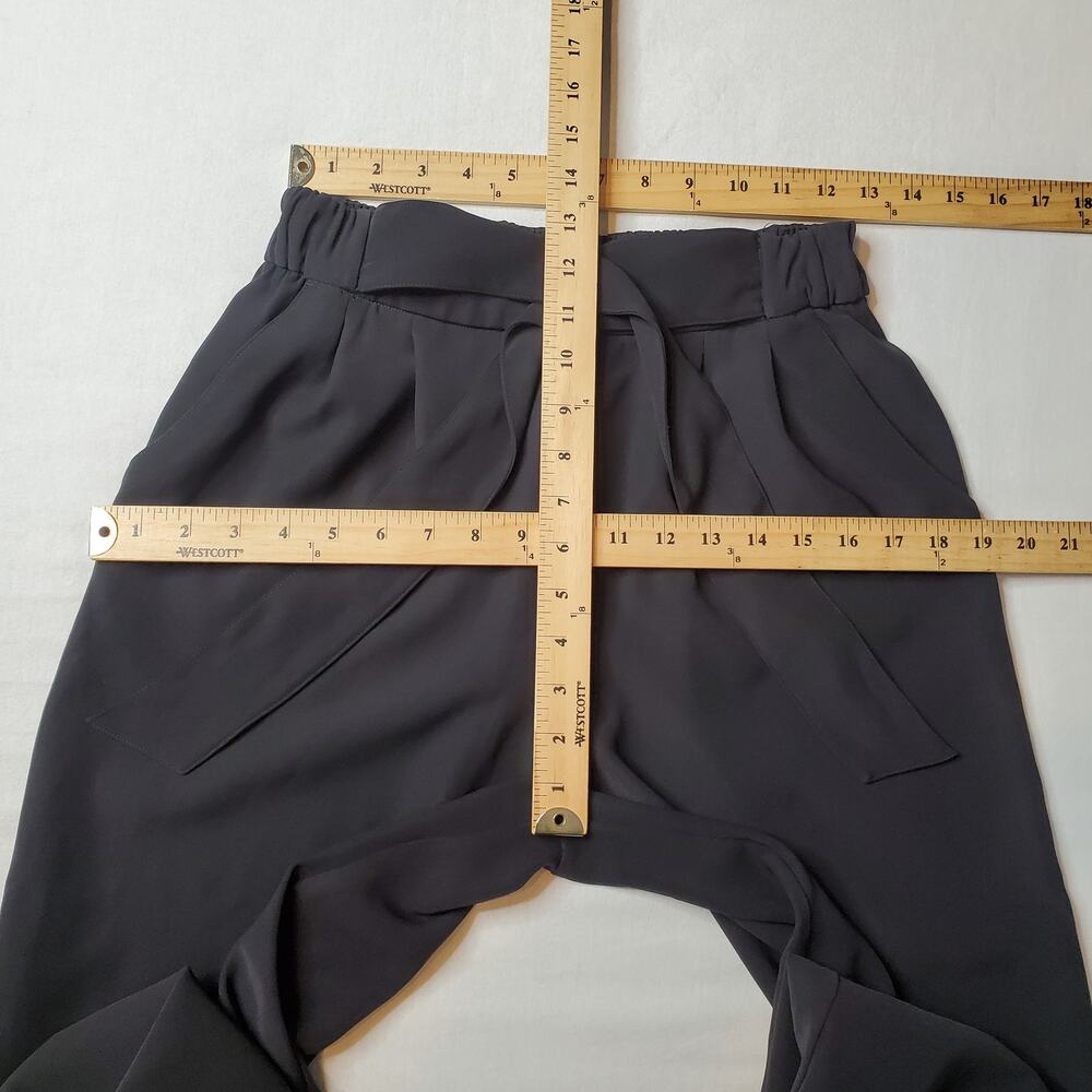 Lululemon Women's Size 6 Noir Wide Leg Crop Black W6AYAS - Picture 2 of 7